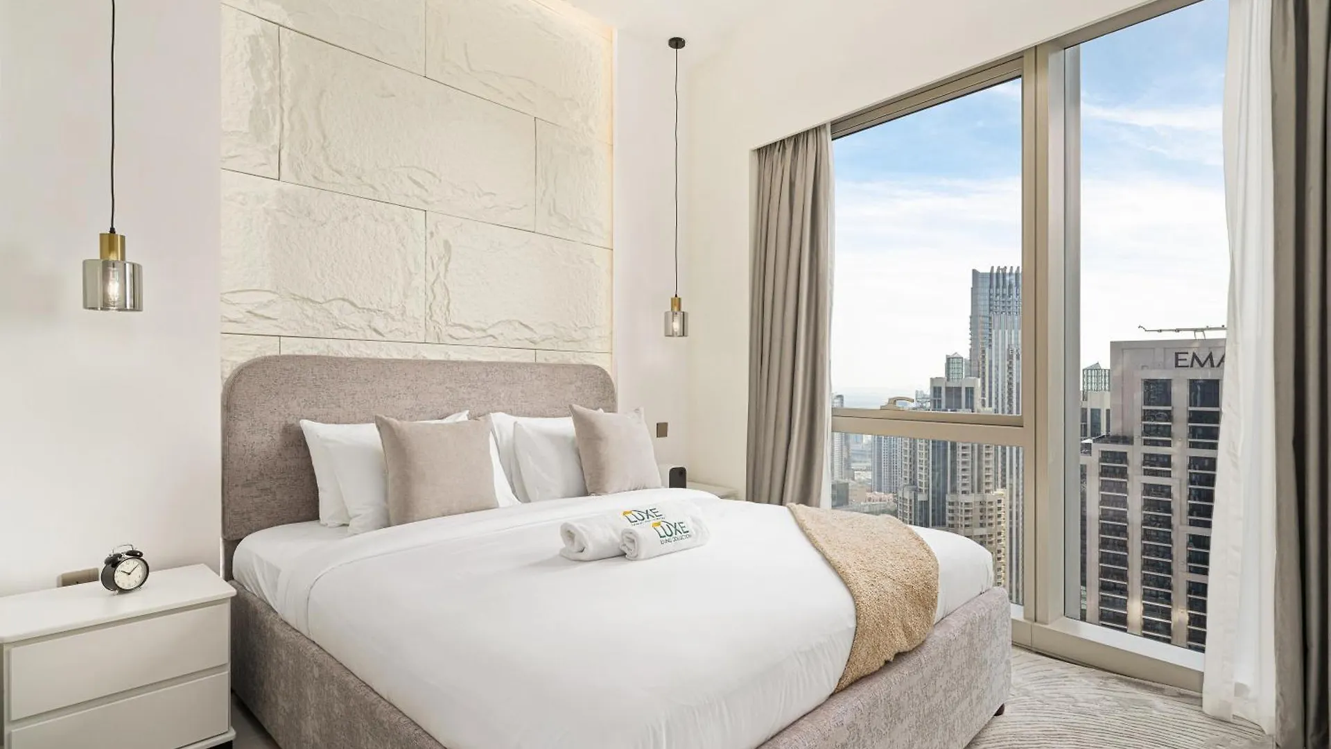 Luxe Living At Grande Signature - Burj Khalifa And Sea Views - Brand New 迪拜