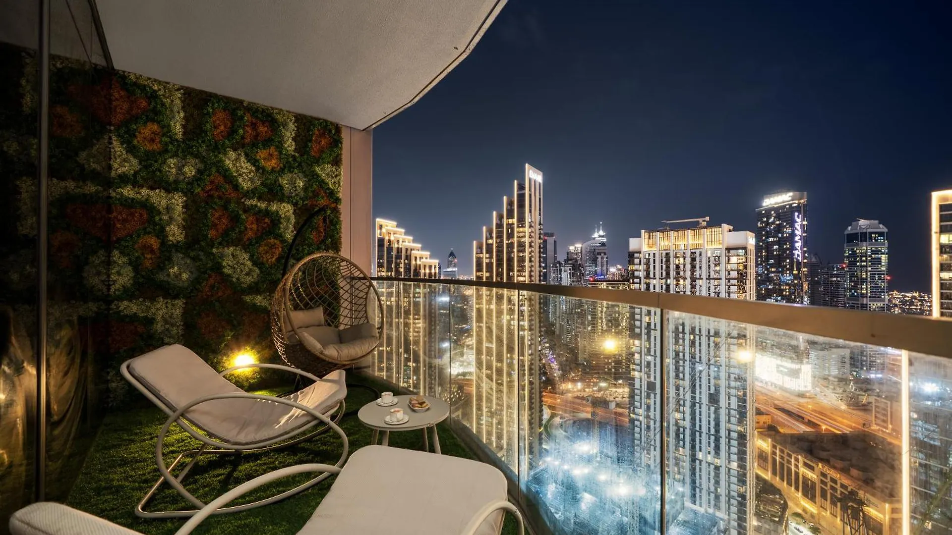 Luxe Living At Grande Signature - Burj Khalifa And Sea Views - Brand New 迪拜