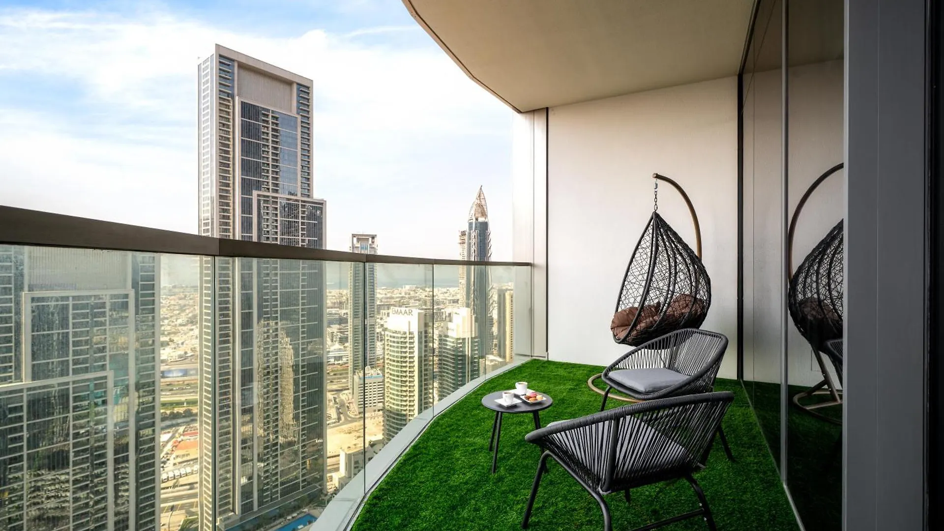 Luxe Living At Grande Signature - Burj Khalifa And Sea Views - Brand New Dubai Apartment