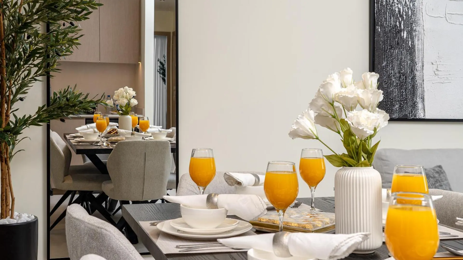 Luxe Living At Grande Signature - Burj Khalifa And Sea Views - Brand New Dubai Apartment