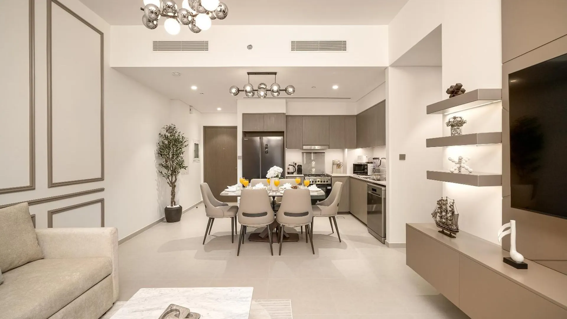 Luxe Living At Grande Signature - Burj Khalifa And Sea Views - Brand New Dubai 0*,